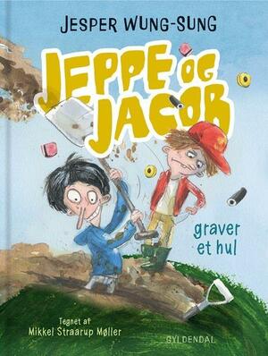 Jeppe og Jacob - graver et hul