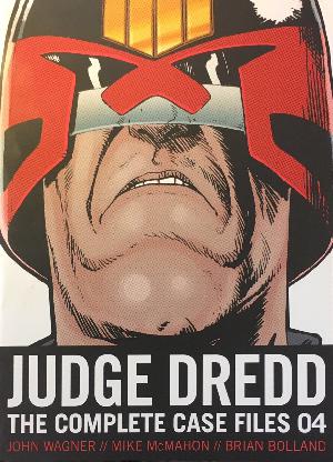 Judge Dredd : the complete case files. 04